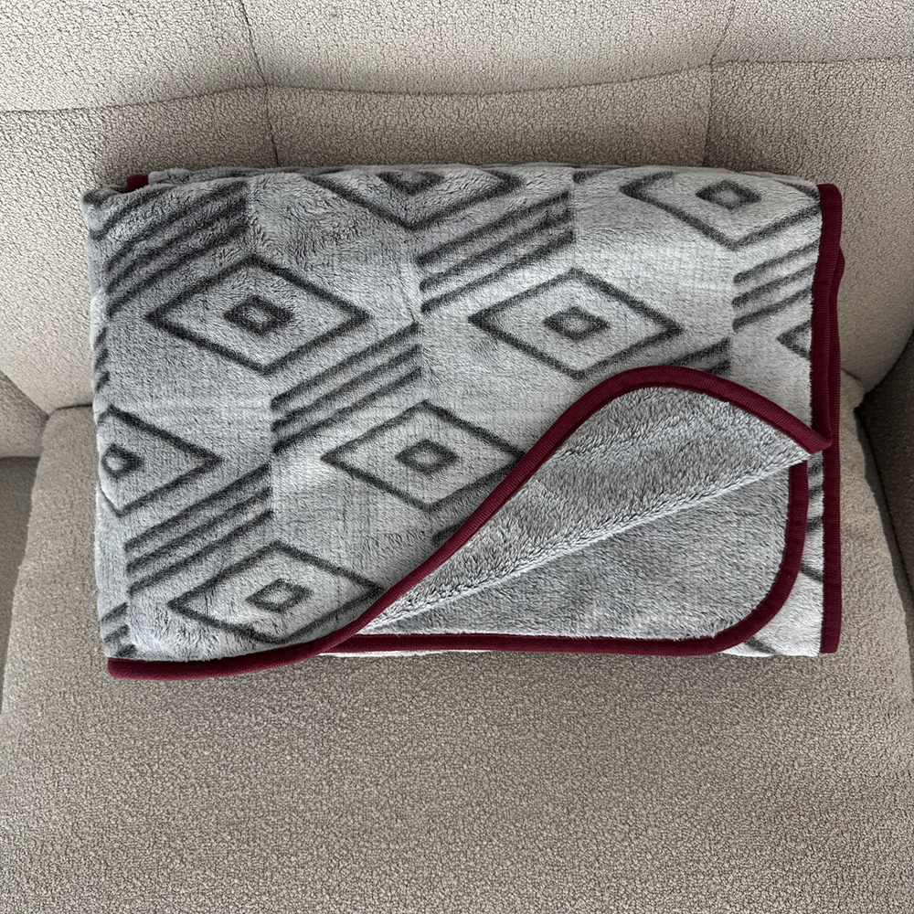 Custom Flannel Aviation Blanket Hemmed Pattern Blanket Rectangular Floor Mat for Home Camping